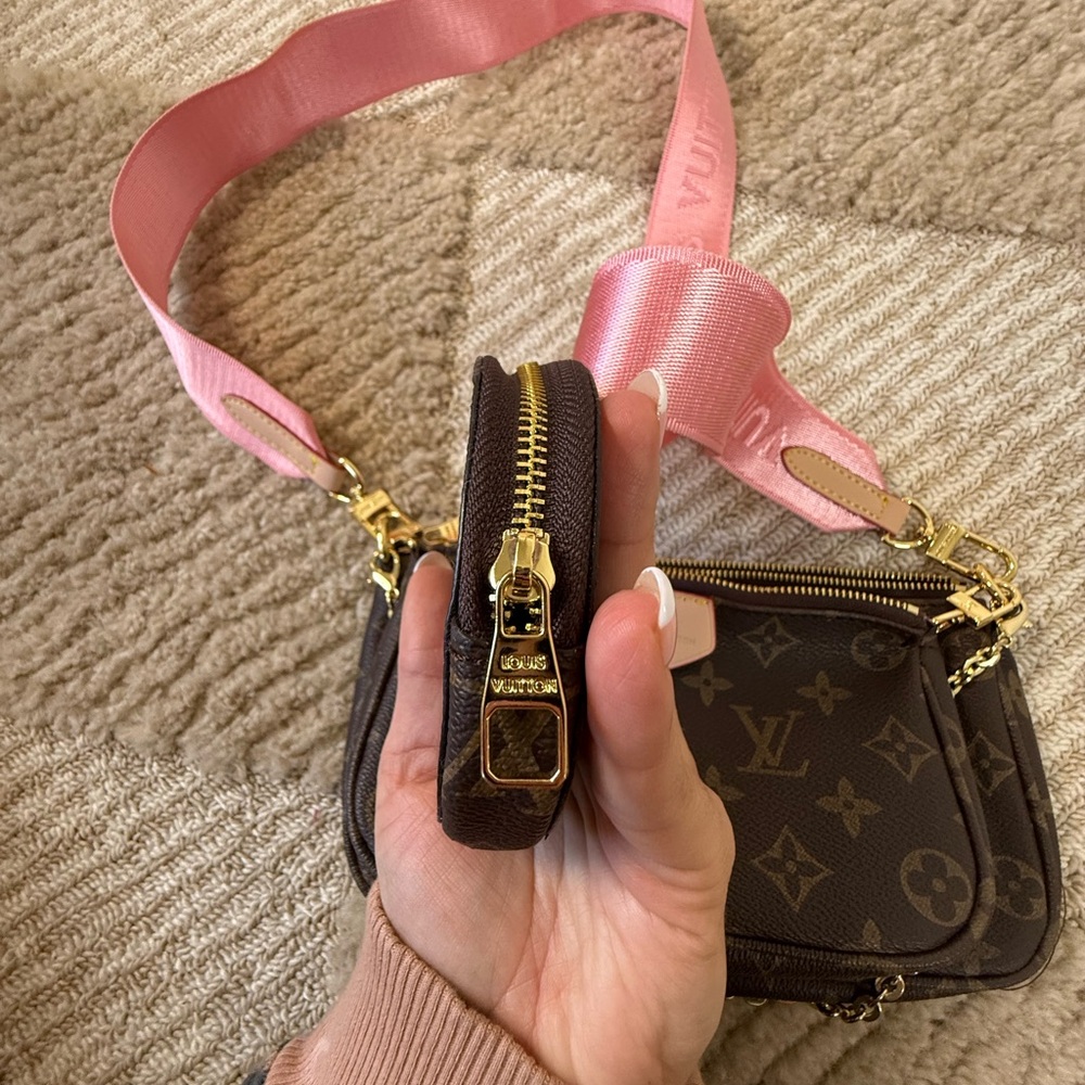 Cross Body - Picture 11 of 15